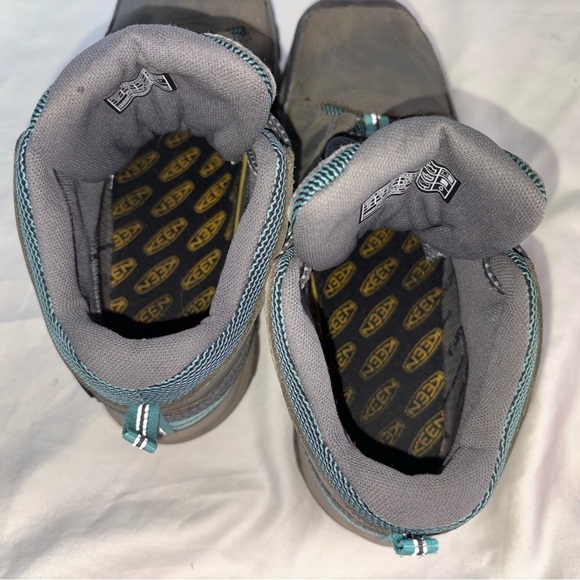 ⭐️KEEN Kids Targhee Waterproof Hiking Boots – Gray/Teal – Size US 4 Youth EUC - Picture 10 of 15